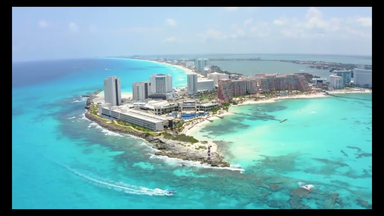 OneHockey Cancún — aerial view of the Cancún hotel zone